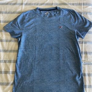 Hollister Men’s Blue Tee with logo Size Medium